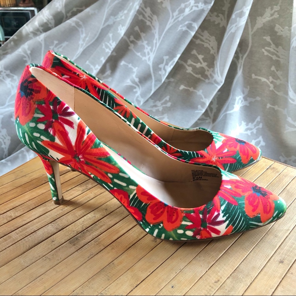 Tropical Tiki Floral Pumps 9.5M, Zitah5 by INC